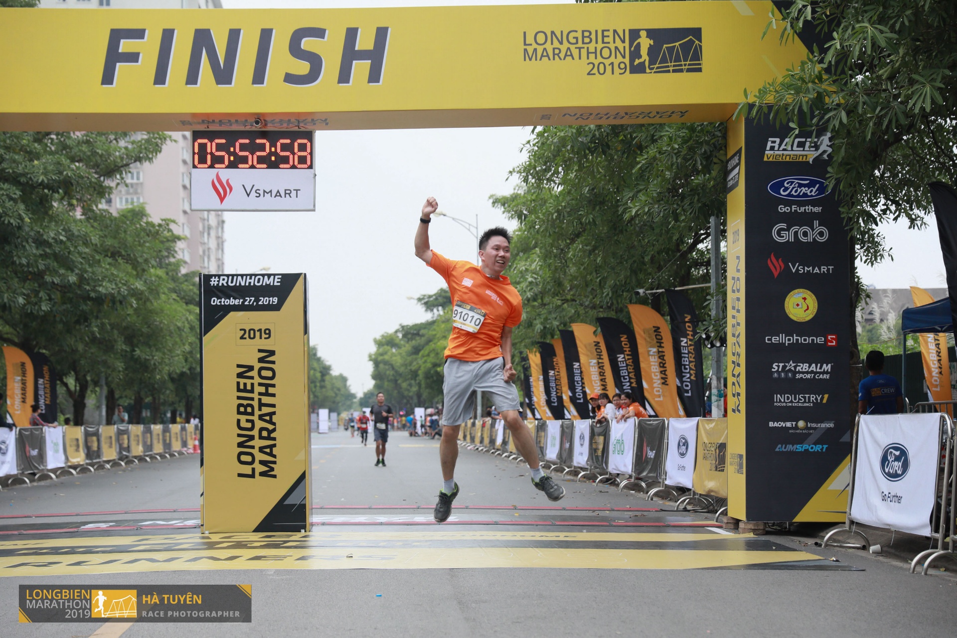 Về đích marathon